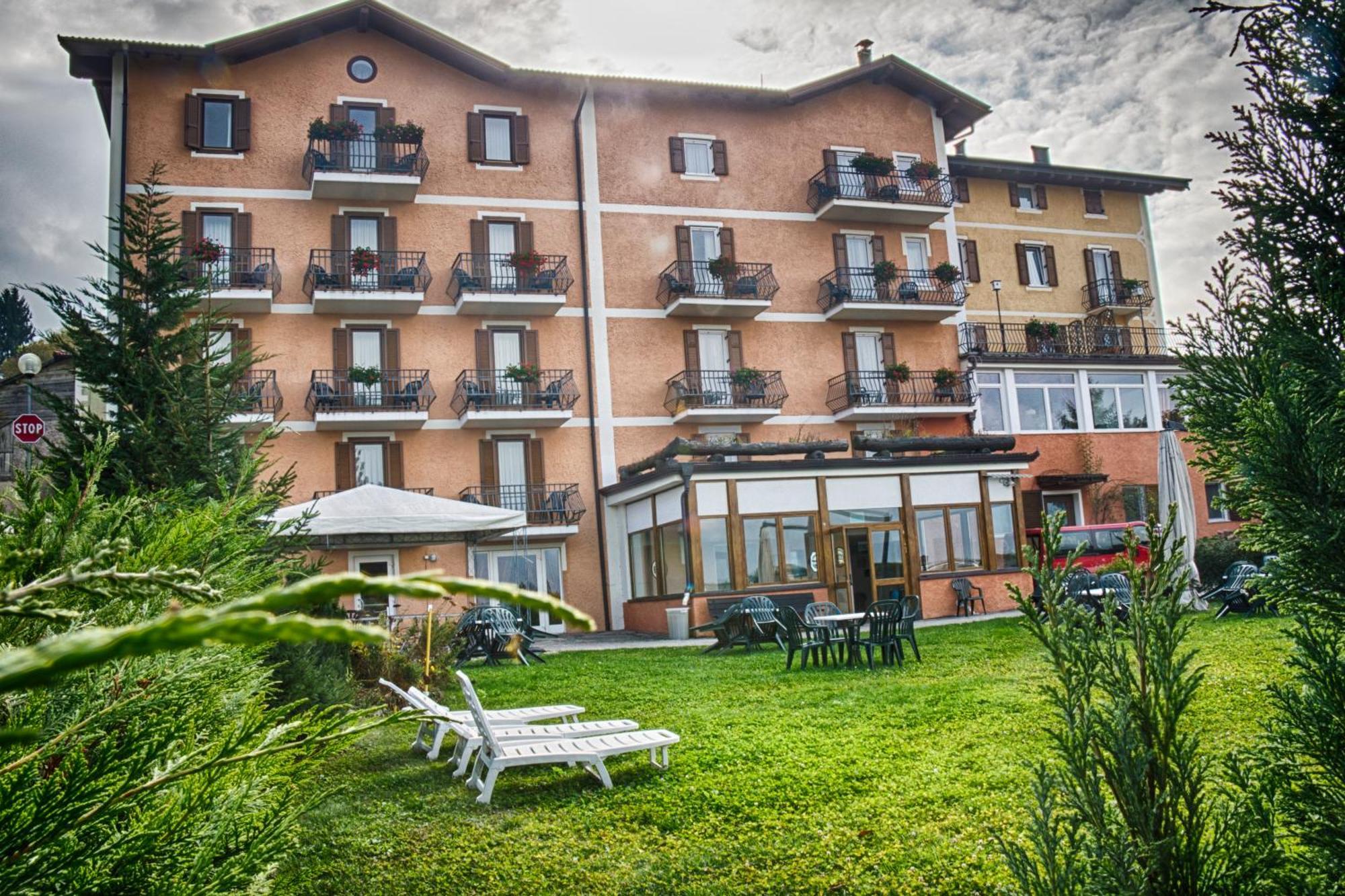 Wellness E Resort Stella Delle Alpi Ронцоне Екстер'єр фото